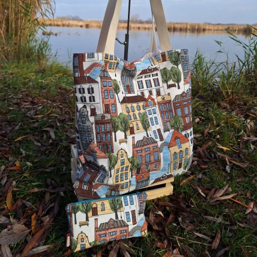 MiniMindenes "Kisváros" neszesszer