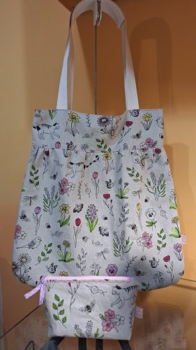 MiniMindenes "Pillangós kert" neszesszer