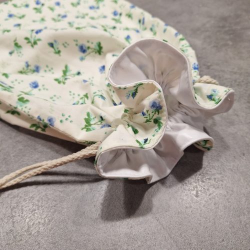 Frissen tartó kenyeres textil zsák, kis virágos mintával, Méret: 32x42 cm vagy 25x29 cm
