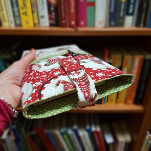 Könyv szütyi /könyv borító /könyv tartó "piros manók" mintával