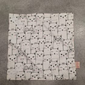   "Fehér Cicás"- Újrahasználható, mosható, pamut textil szalvéta, Újraszalvéta, Re-szalvéta, mérete 27x27cm