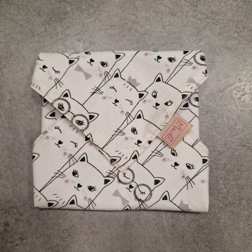 "Fehér Cicás"- Újrahasználható, mosható, pamut textil szalvéta, Újraszalvéta, Re-szalvéta, mérete 27x27cm
