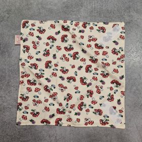   "Gombás"- Újrahasználható, mosható, pamut textil szalvéta, Újraszalvéta, Re-szalvéta, mérete 27x27cm