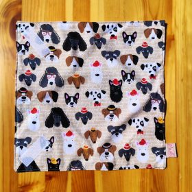   "Kalapos Kutyák"- Újrahasználható, mosható, pamut textil szalvéta, Újraszalvéta, Re-szalvéta, mérete 27x27cm