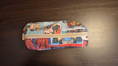 Tolltartó "Képregényes"