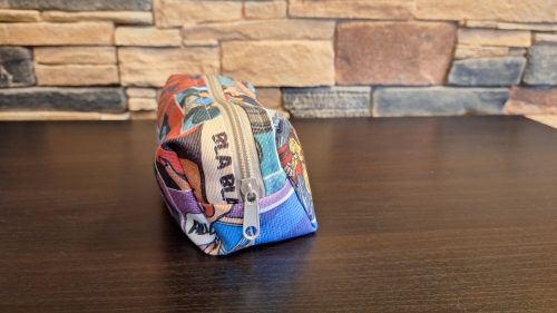 Tolltartó "Képregényes"