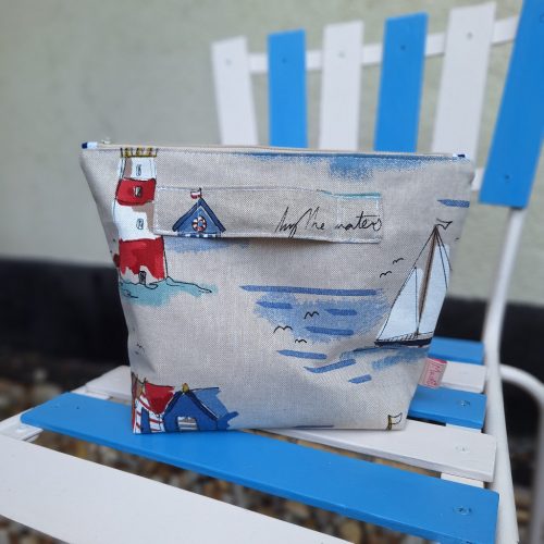 Vízhatlan táska "Kékpart" neszesszer